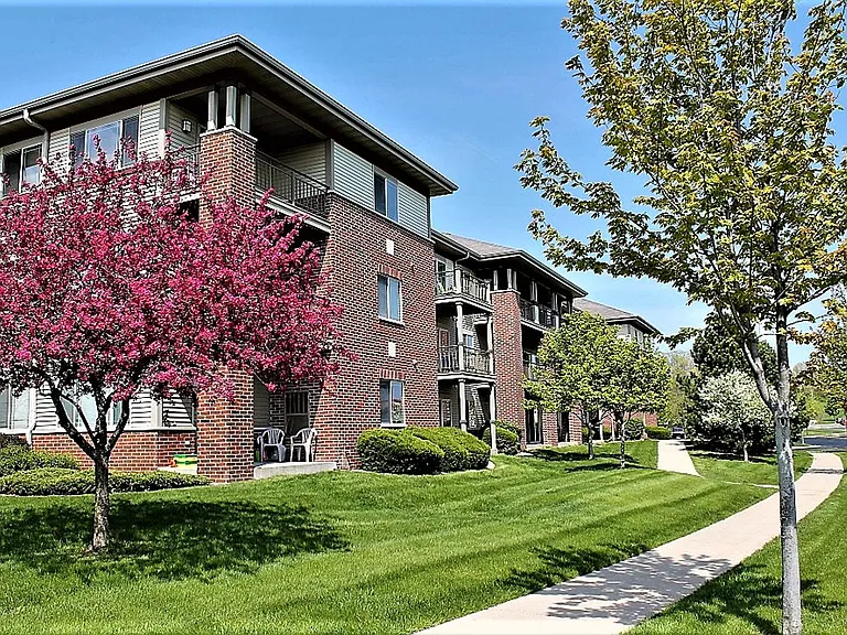 Prairie Crest Apartments — Photo 81