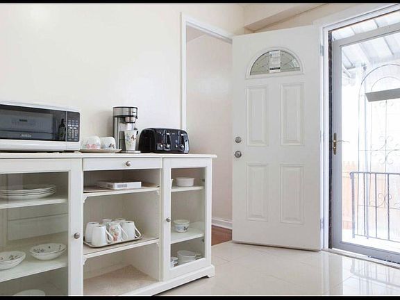 5th image of 2701 Morgan Ave #1