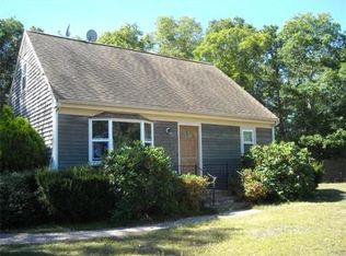 68 Mayflower Ln, East Wareham, MA 02538