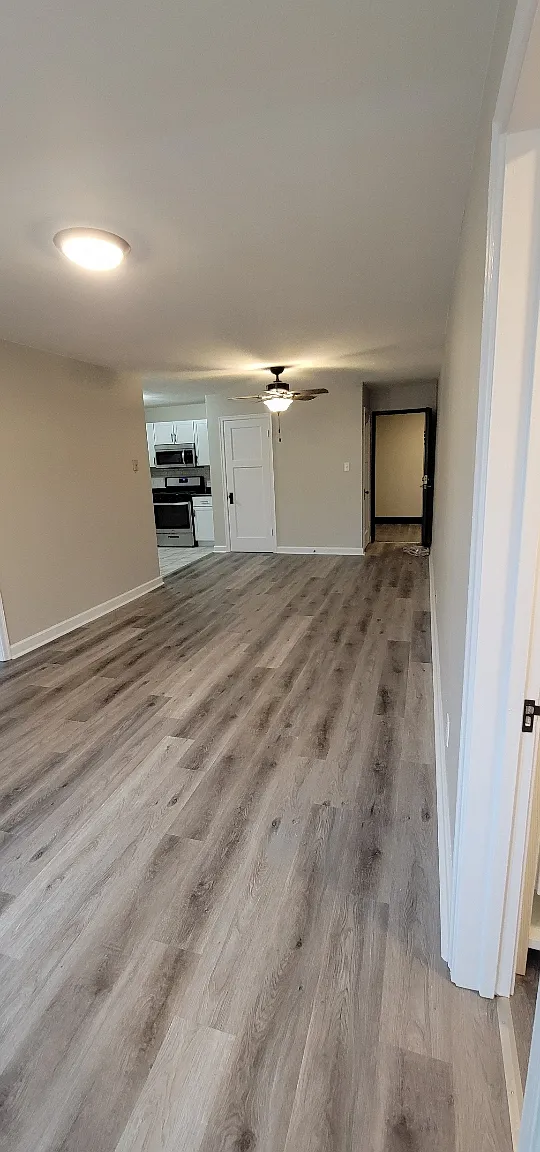 1 bed, 700 sqft, $995 — Photo 2