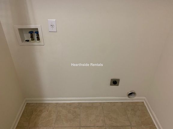 5th image of 2807-B Richard Dr