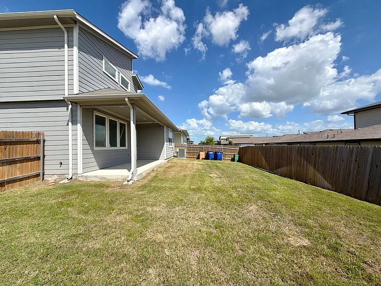 2901 Louris Ln — Photo 36
