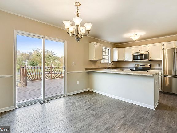 5th image of 356 Cool Breeze Ct