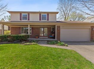 1444 Lila Dr, Troy, MI