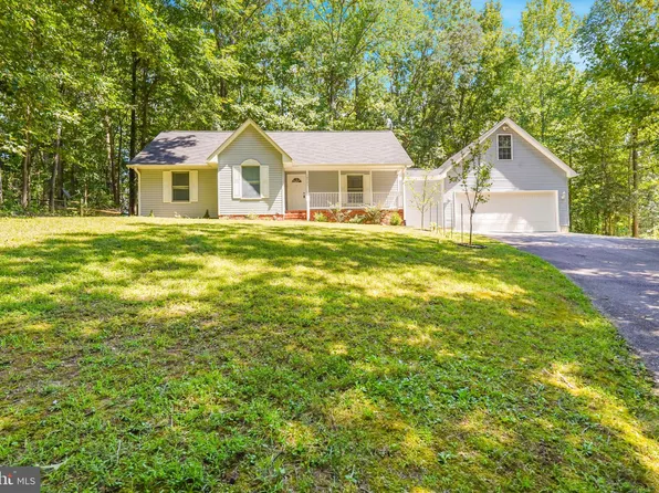 10521 Roosevelt Dr, King George, VA 22485