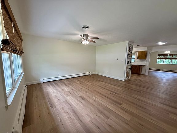 3rd image of 1340 Jeffrey Dr
