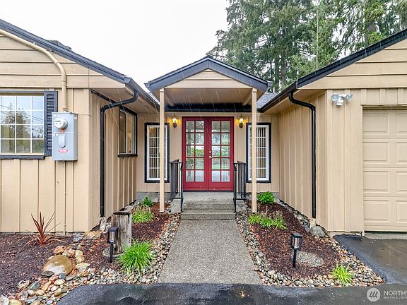 3rd image of 8223 Sherwood Forest Street SW