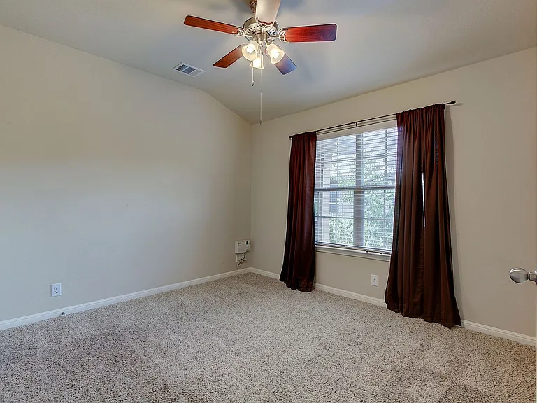 1310 Parmer Ln #303-3B — Photo 26