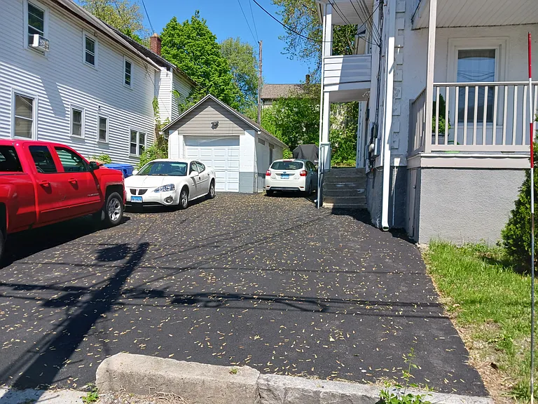 31 Farnham Ave #1 — Photo 2