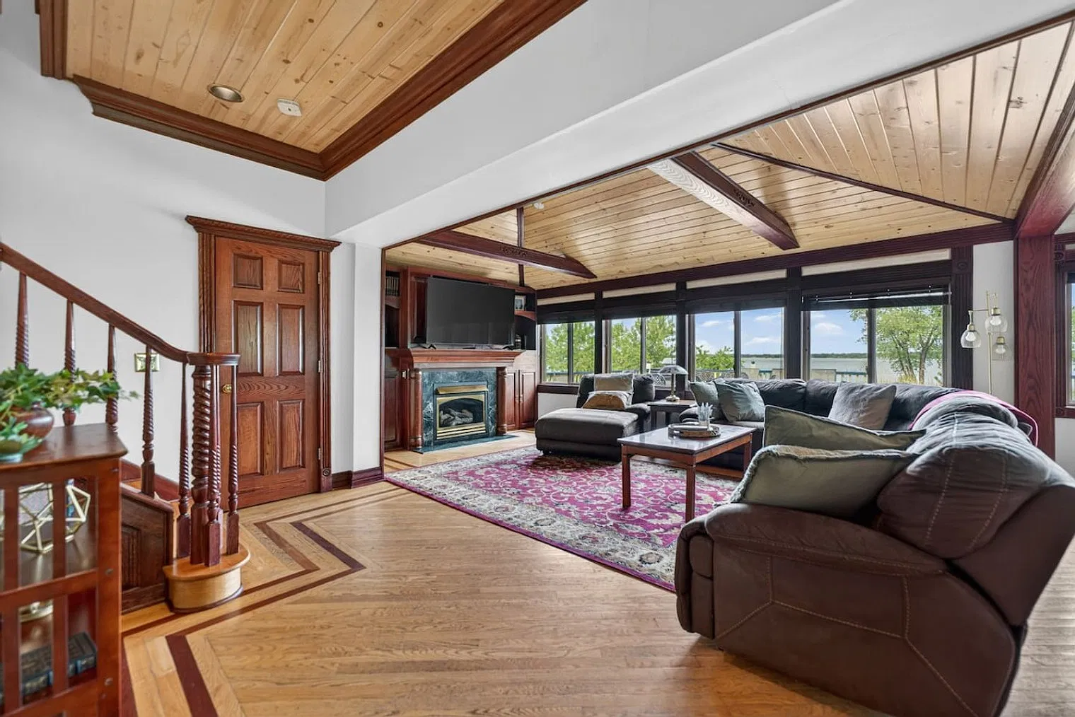 6 bed, 3.0 bath, $17,040 — Photo 3