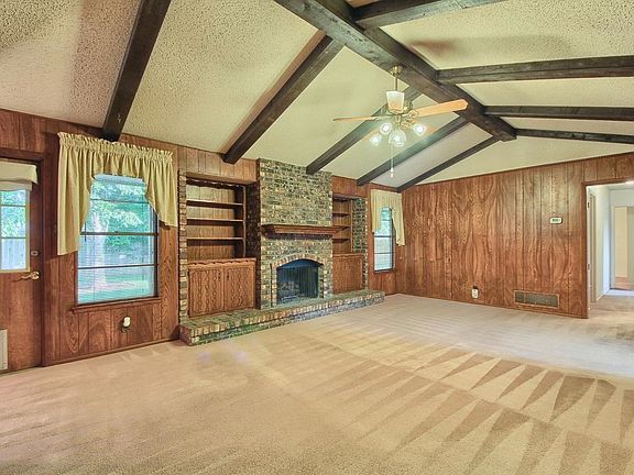 3rd image of 1735 Talcott Dr