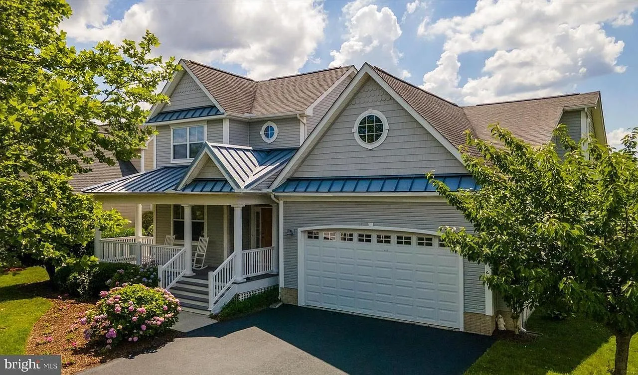 37335 Hidden Bay Dr — Photo 1