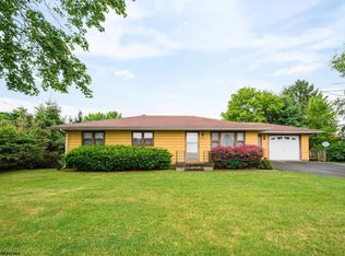 80 Maple St, Masontown, WV 26542