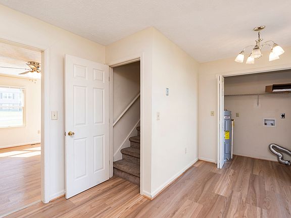 4th image of 140 Sherwood Dr