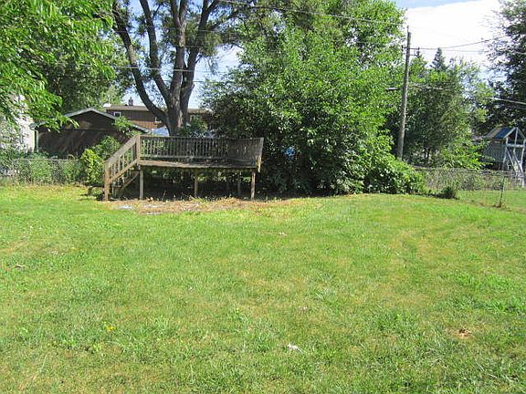3rd image of 258 Village Dr