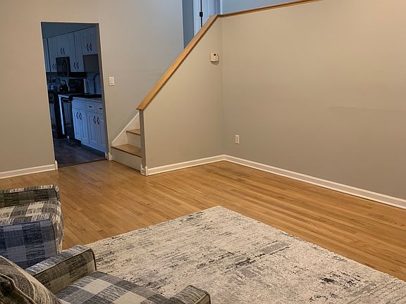 5th image of 1625 Brookview Ct