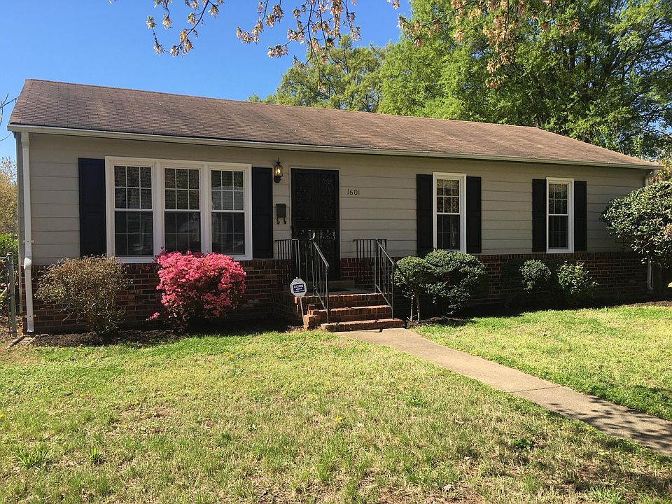 Welcome to 1601 Blair St., a comfortable 3 bedroom, 2 full bath home