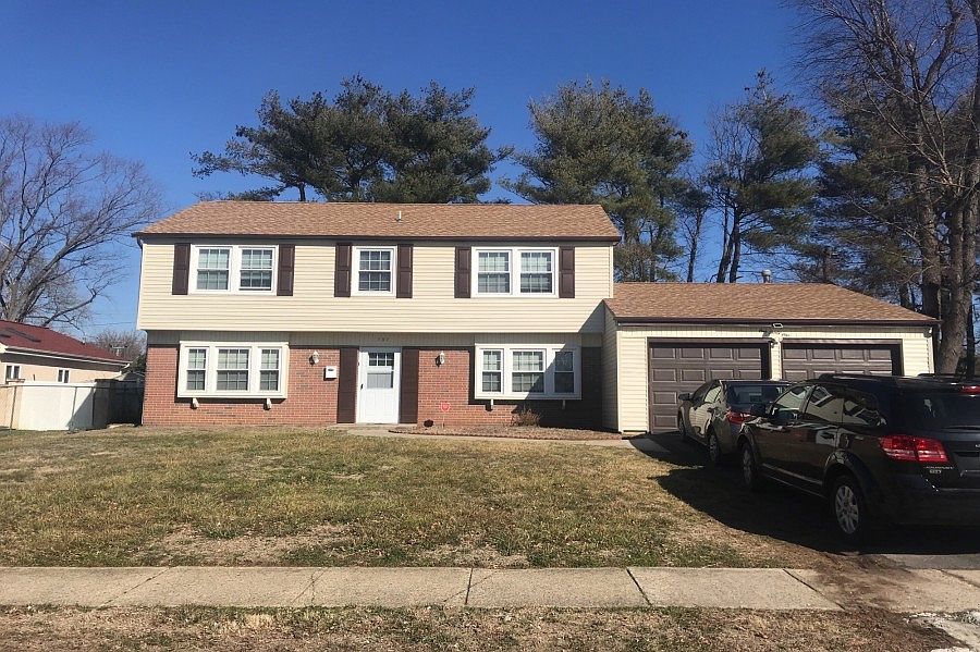 1st image of 131 Toledo Ln
