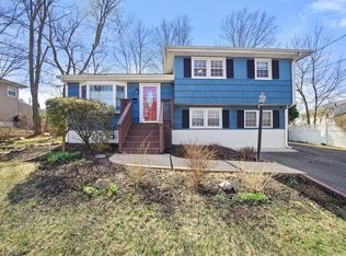 25 Maplewood Blvd, Suffern, NY 10901