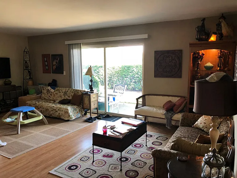 707 E Falcon Dr #110 — Photo 8