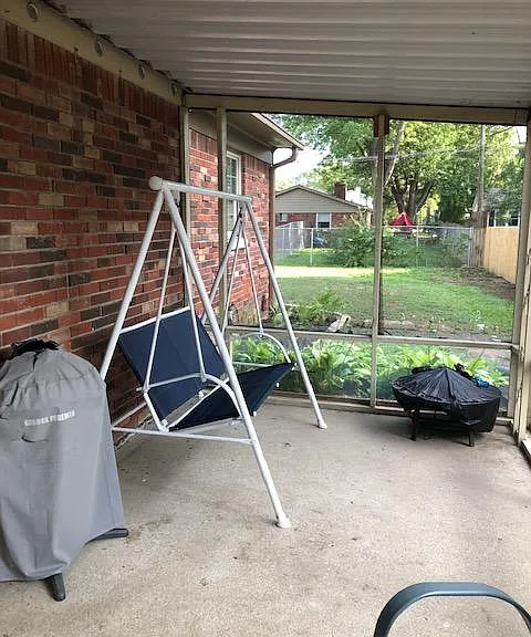 Screened in porch