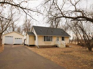 2000 Deerwood Ln NE, East Bethel, MN 55092