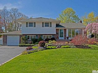 15 Dahlia Ct, Commack, NY 11725
