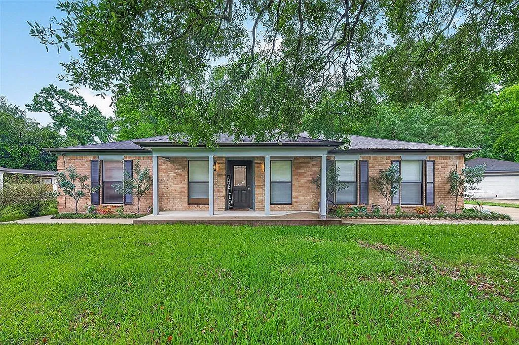 4 bed, 3.0 bath, 2793 sqft, $2,500 — Photo 2