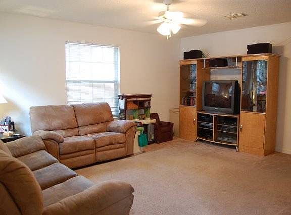 2nd image of 2551 McElroy St