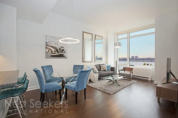 Sold by Nest Seekers International | media 17