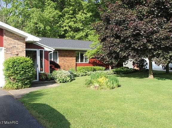 3rd image of 155 Red Bird Ln
