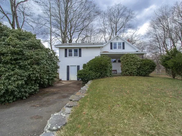 382 N Main St, South Hadley, MA 01075