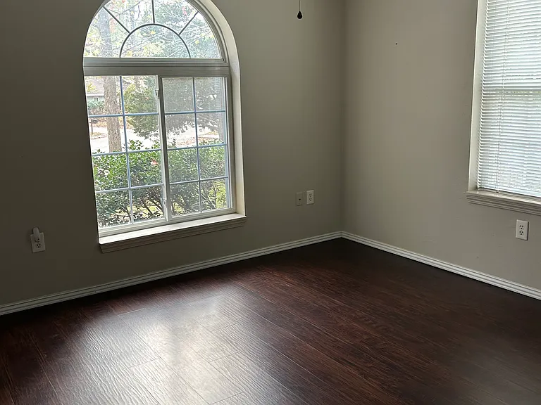 1260 E Overcrest St — Photo 3