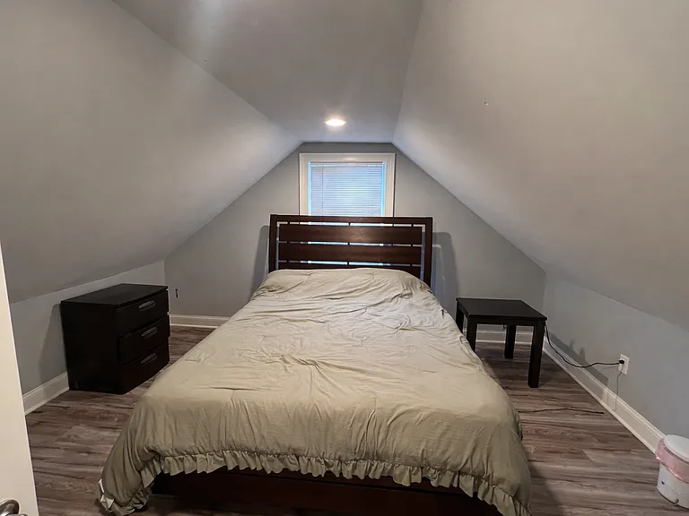 226 Dalton St — Photo 11