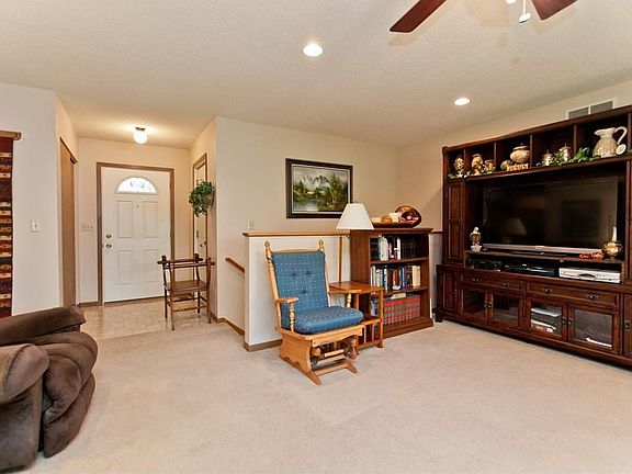 4th image of 2300 William Ct NW