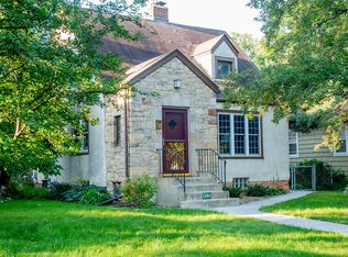 1390 Laurel Ave, Saint Paul, MN 55104