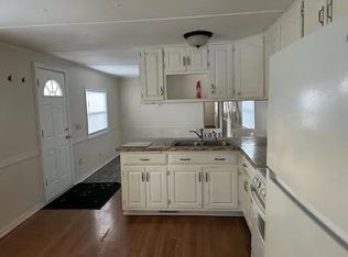 1501 W 4th St #25, Sterling, IL 61081