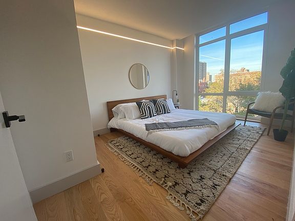 3rd image of 411 E 135th St #5C