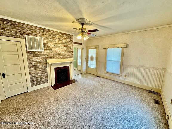 5th image of 10590 Main St