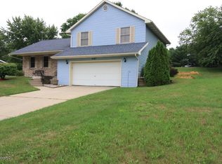 4705 Briarhill Dr, Portage, MI 49024