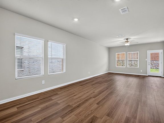 2nd image of 512 Dorothy Dr