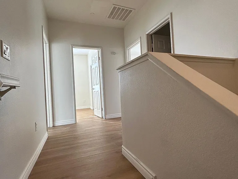 26255 Iris Ave #B — Photo 15
