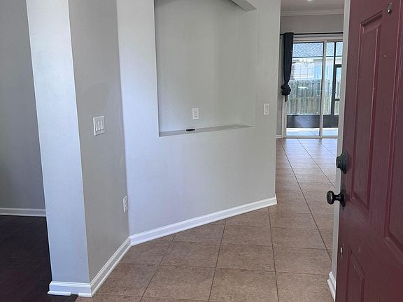 5th image of 13824 Cyrus Ct