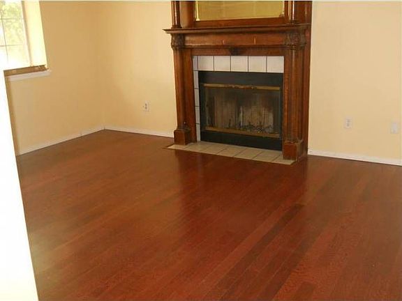 3rd image of 7762 Rose Petal Way