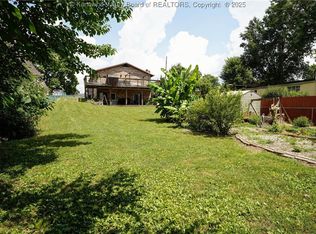 37 A St, Saint Albans, WV 25177