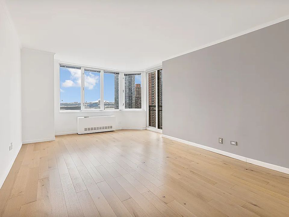 1st image of 500 W 43rd St APT 24J