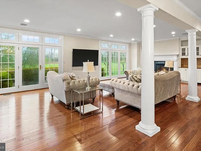 12 Windermere Way — Photo 11