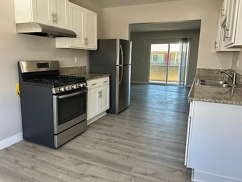The Riviera Apartments Photo 1 The Riviera Apartments Photo 1