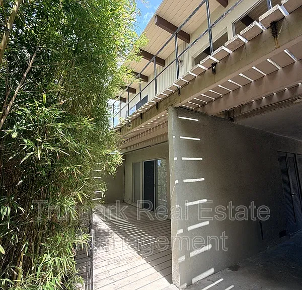 3941 Clayton Ave — Photo 22
