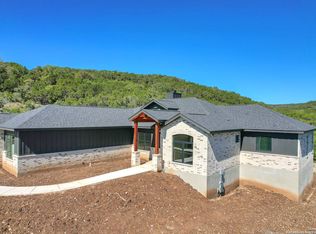 886 Private Road 1742, Mico, TX 78056